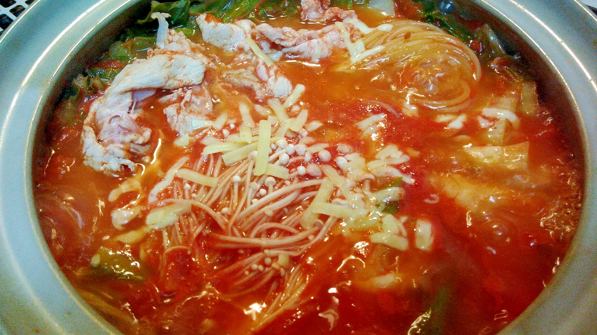 トマト缶で洋風鍋