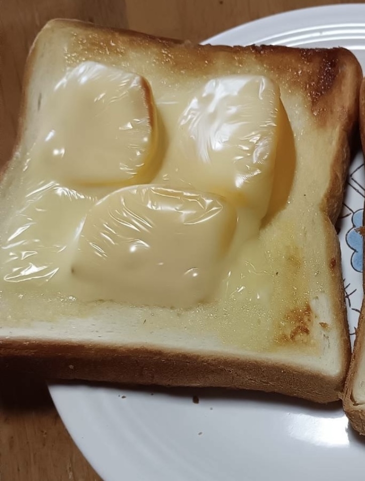 国産チーズ柿トースト