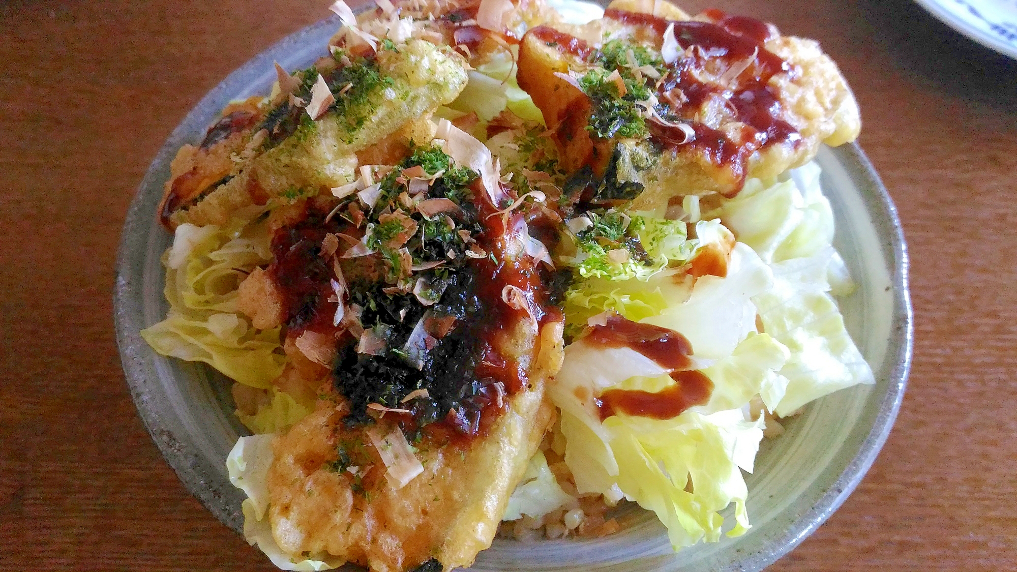 南瓜の天ぷらとレタスの丼
