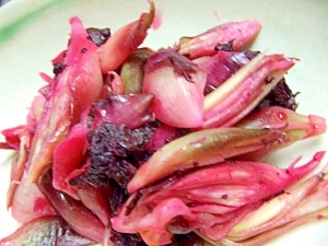 みょうが梅酢漬け 梅干に使った赤紫蘇で レシピ 作り方 By Iihi009 楽天レシピ
