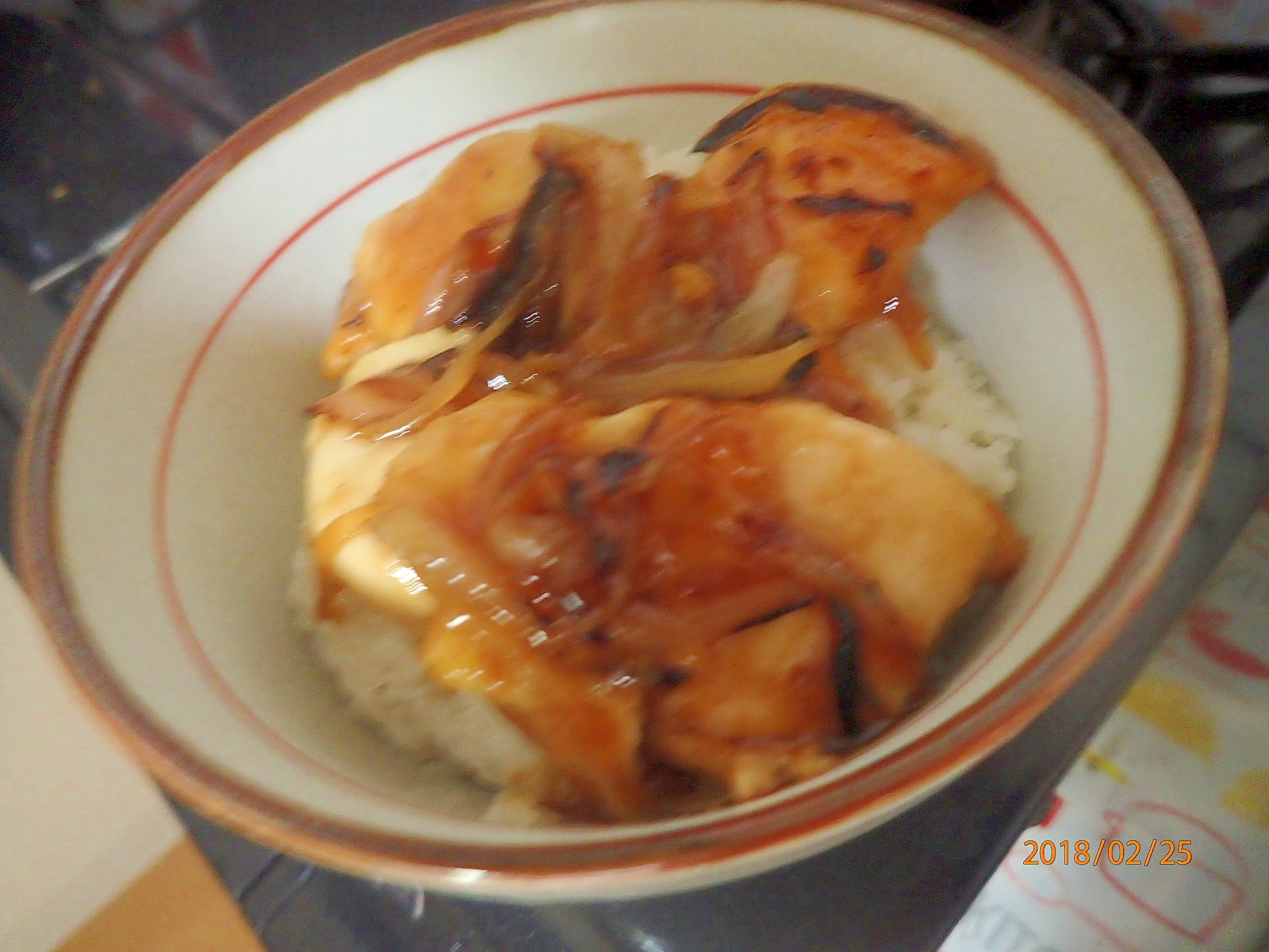 チキン照り焼き丼（豚丼のたれ使用）