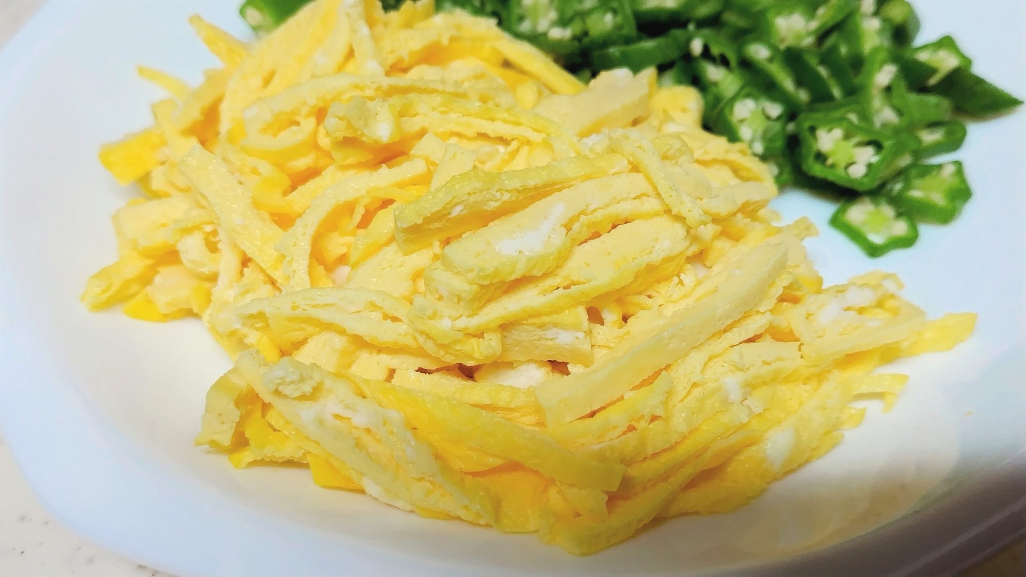 お子様でも簡単ꕥレンジで作る！油不使用の錦糸卵