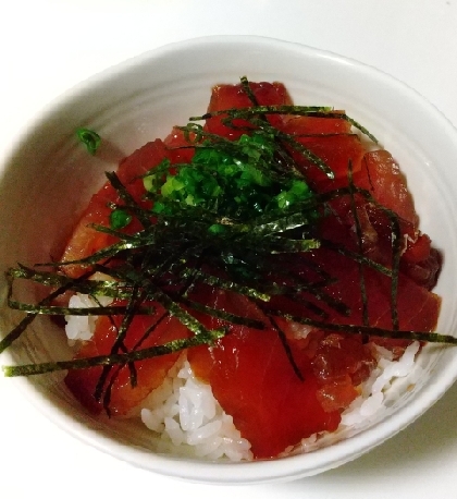 マグロの漬け丼。