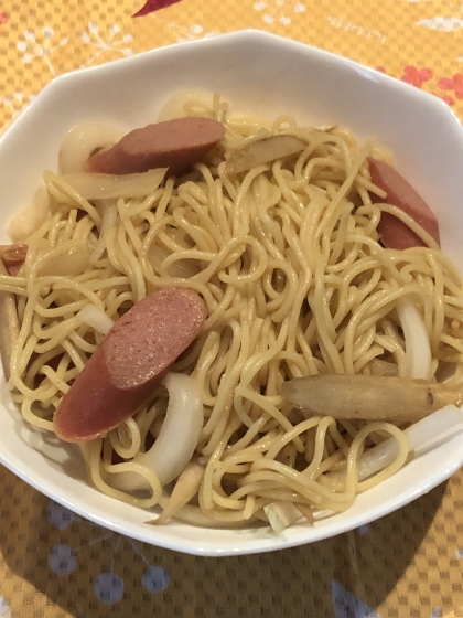 牛蒡とウインナーのマヨ醤油焼きそば