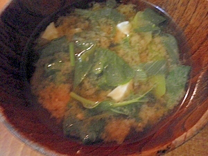 豆腐と青菜の味噌汁