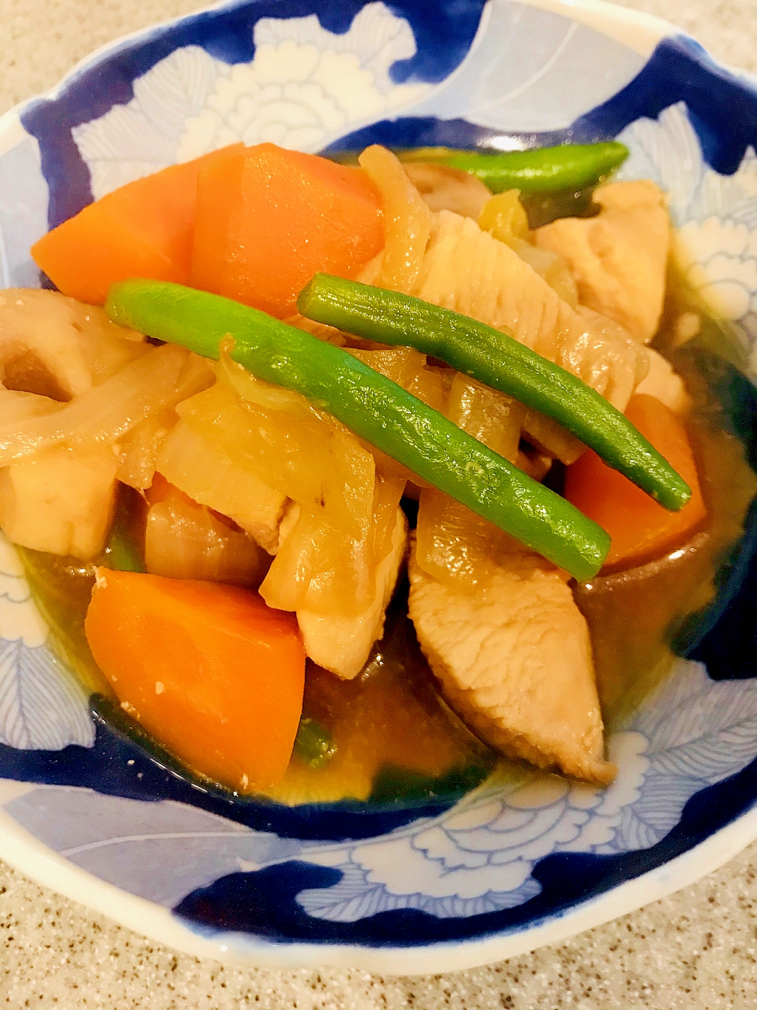 鶏肉と根菜の煮物