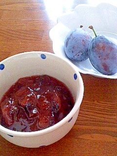 生プルーンと三温糖で プラムジャム レシピ 作り方 By ジョンとポーク 楽天レシピ