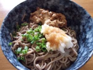 昼食に♪なっとう蕎麦