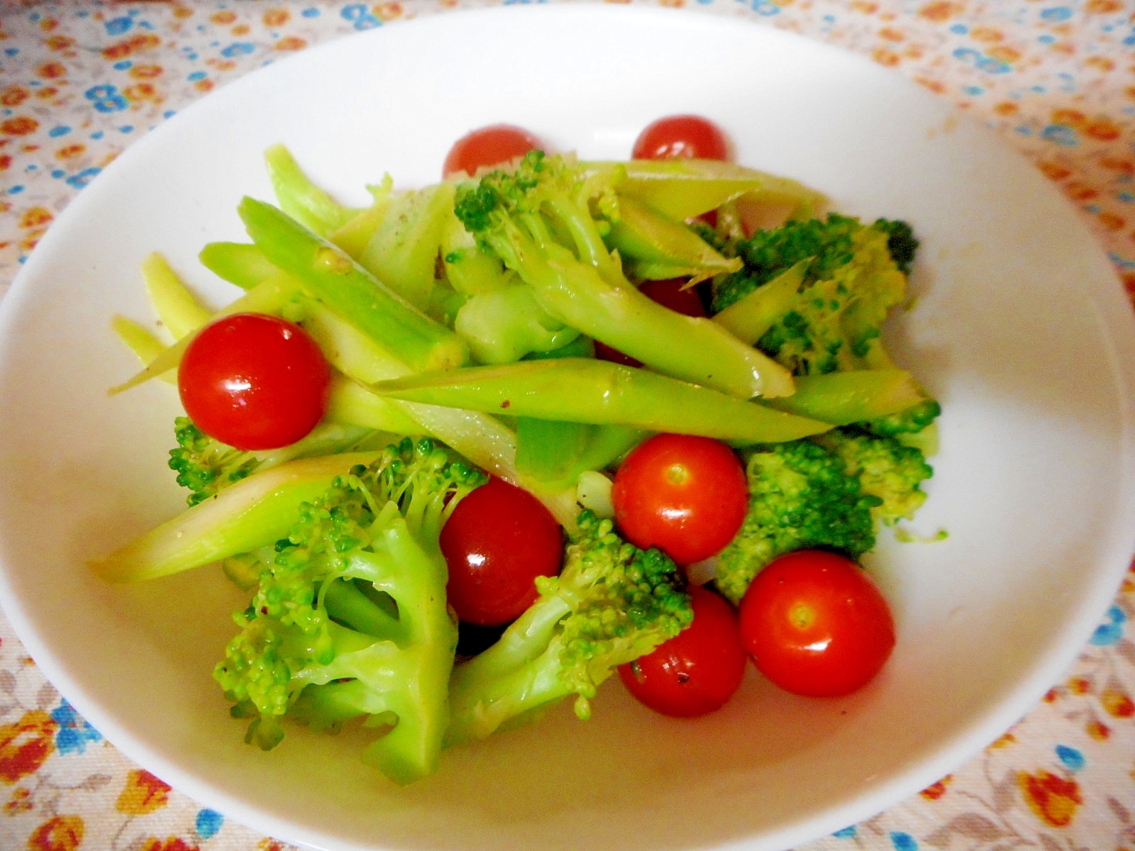 アスパラ、ブロッコリー、プチトマトのソテー レシピ・作り方 by