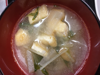 油揚げと水菜と豆腐の味噌汁