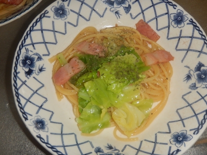 簡単！+柚子胡椒❤ベーコン少々とキャベツのパスタ♪