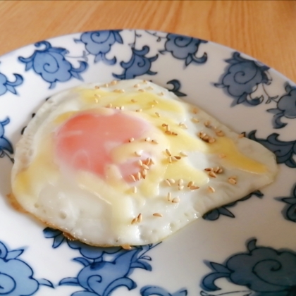 ごまチーズ目玉焼き