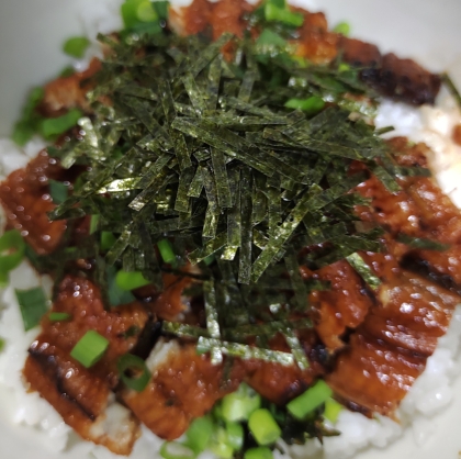 刻みうなぎと大葉のミニ丼