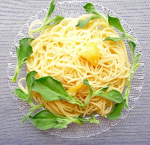 アイスプラントとレモンガーリックのパスタ