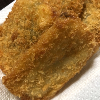 お弁当に入れやすいように四角に切りました。
はんぺんとチーズと大葉！ハマりそうです！
レシピありがとうございます！