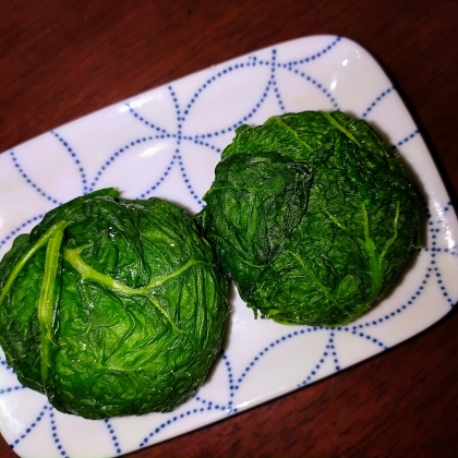 自家製青菜漬けもあり、青菜より塩蔵、茎菜煮は特に軟らかザーサイの茎葉の青菜漬け風でお握り、写真は焼く前。アルミホイルの使い方も!焼き立て香ばしご馳走さまでした♪