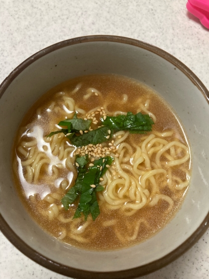 ごま油香る大葉醤油ラーメン