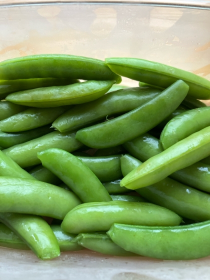 茹でるだけ！塩茹でスナップえんどうのおつまみサラダ