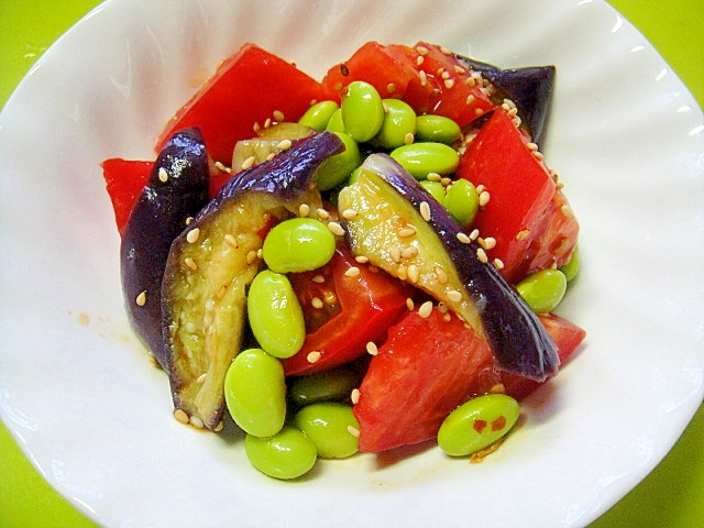 蒸し茄子とトマト枝豆のピリ辛和え