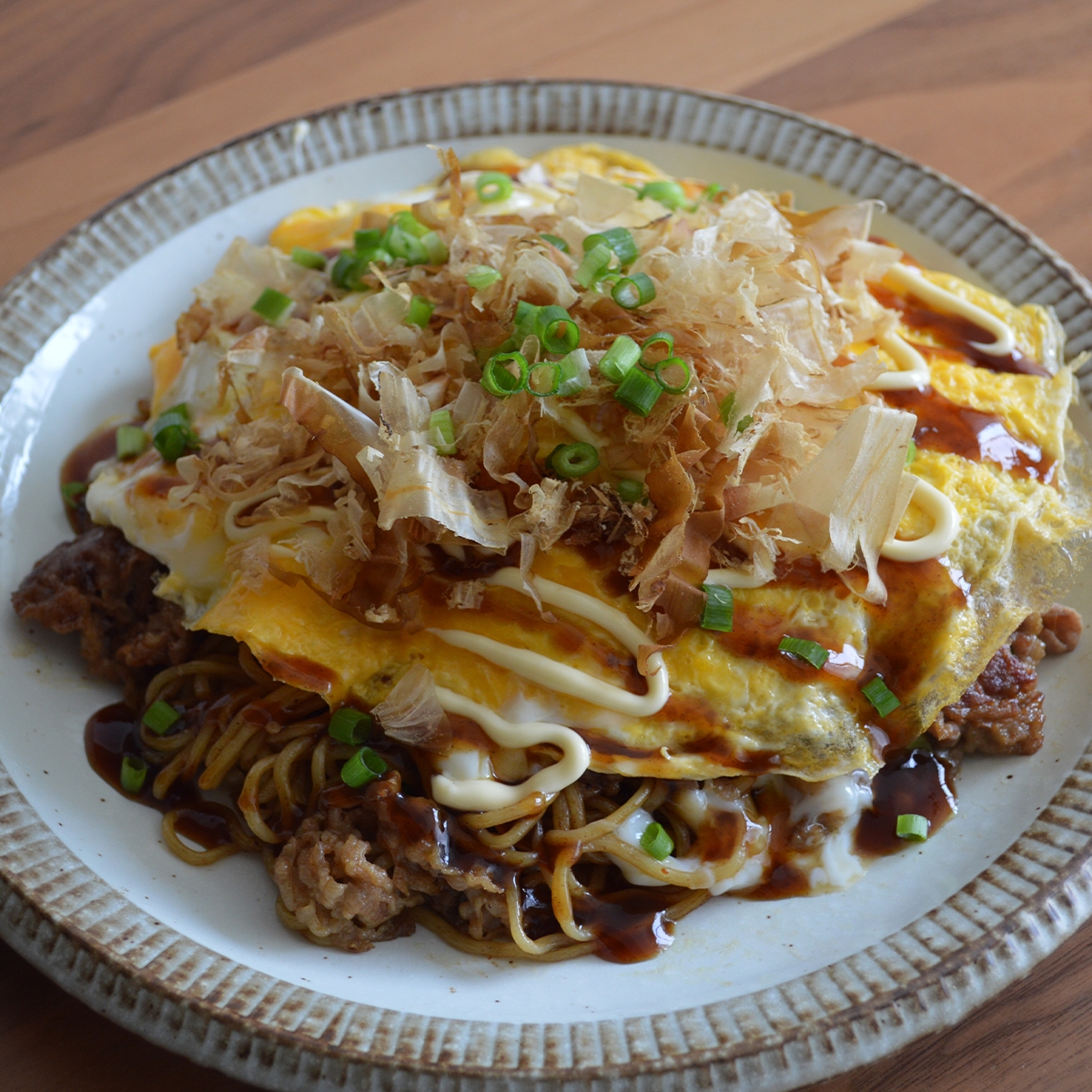 トロトロ卵の「オム焼きそば」