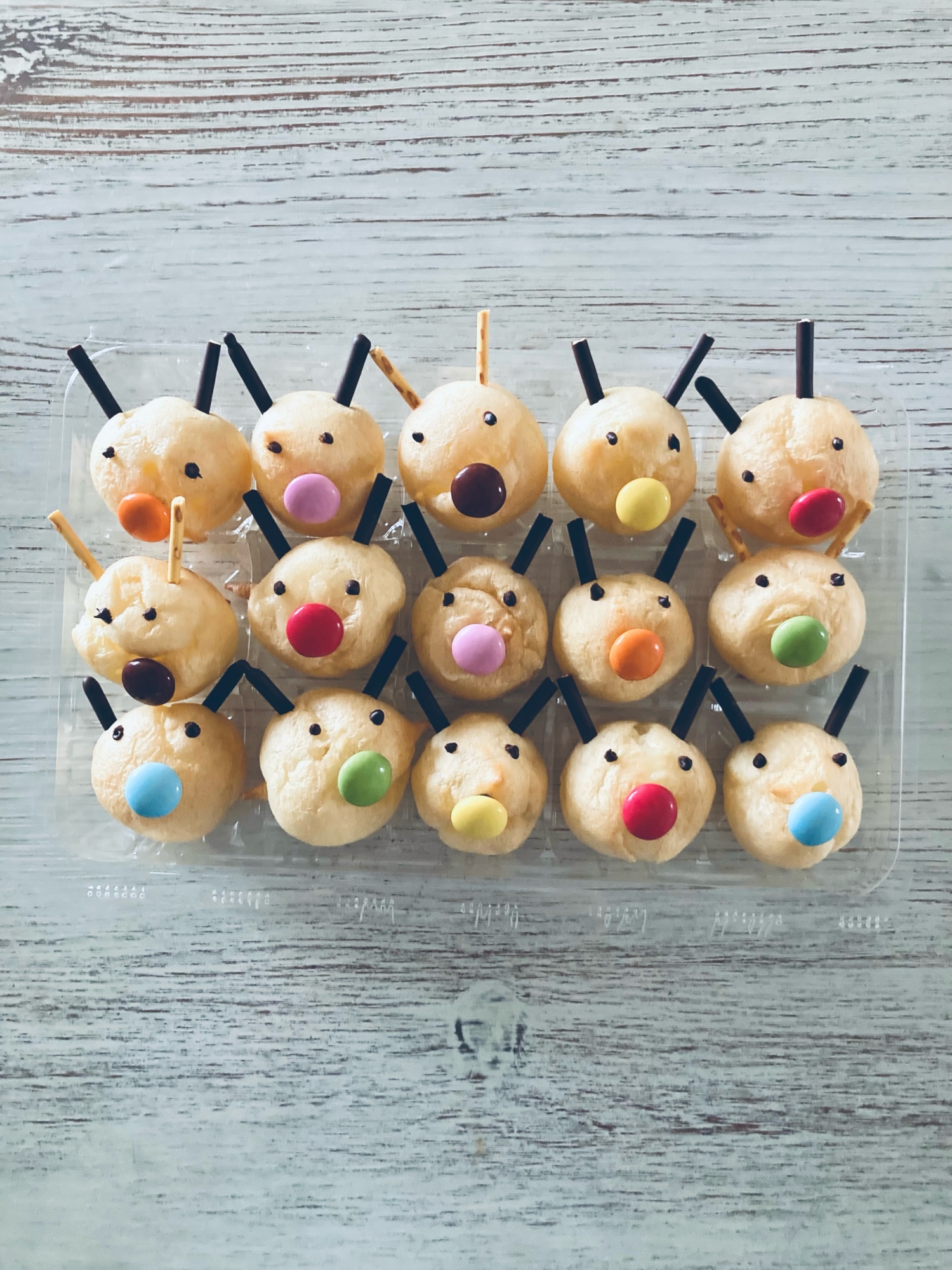 クリスマスに プチシューをデコろう♪*トナカイ*