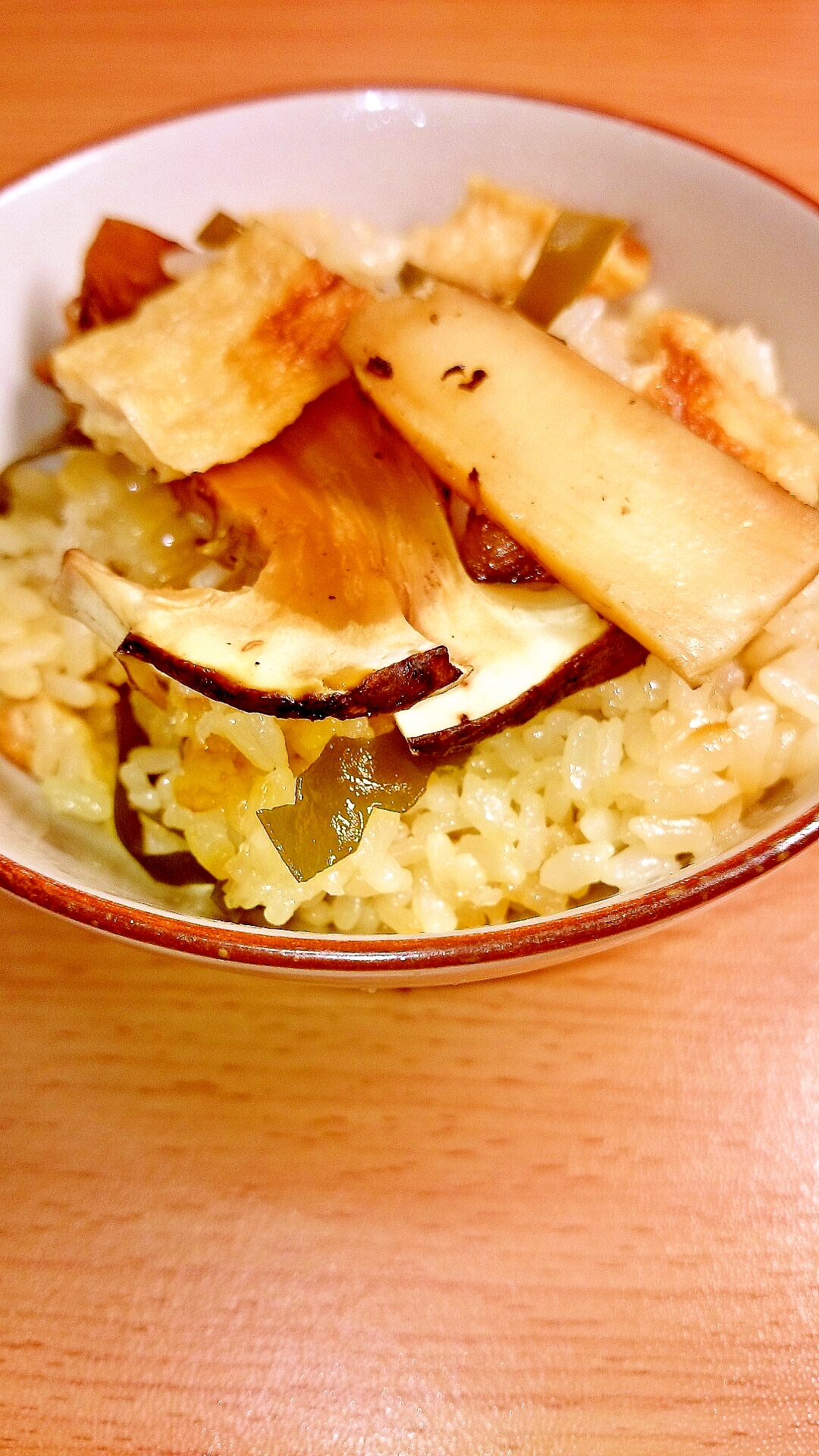 松茸と油揚げの炊き込みご飯
