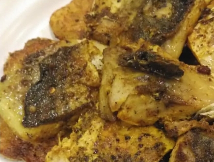 鯖とじゃがいものカレーマヨ炒め