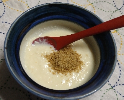 自家製塩麹と豆乳ヨーグルトで作りました。甘くないので食事感覚でいただけますね(*^^*)レシピありがとうございました。
