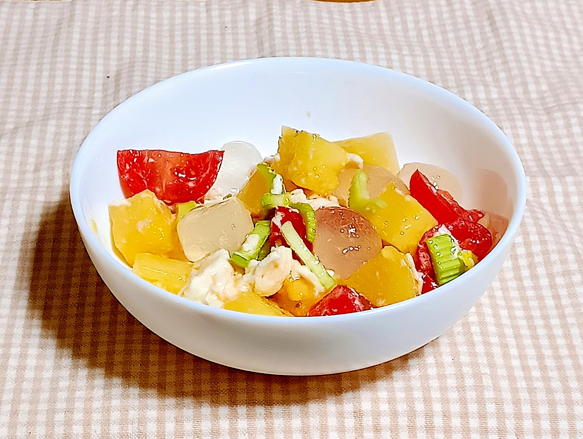 台湾パインとわらび餅のカプレーゼ