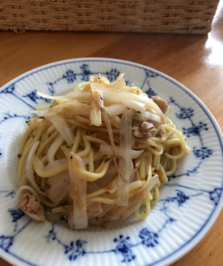 ツナと白ネギの焼きそば