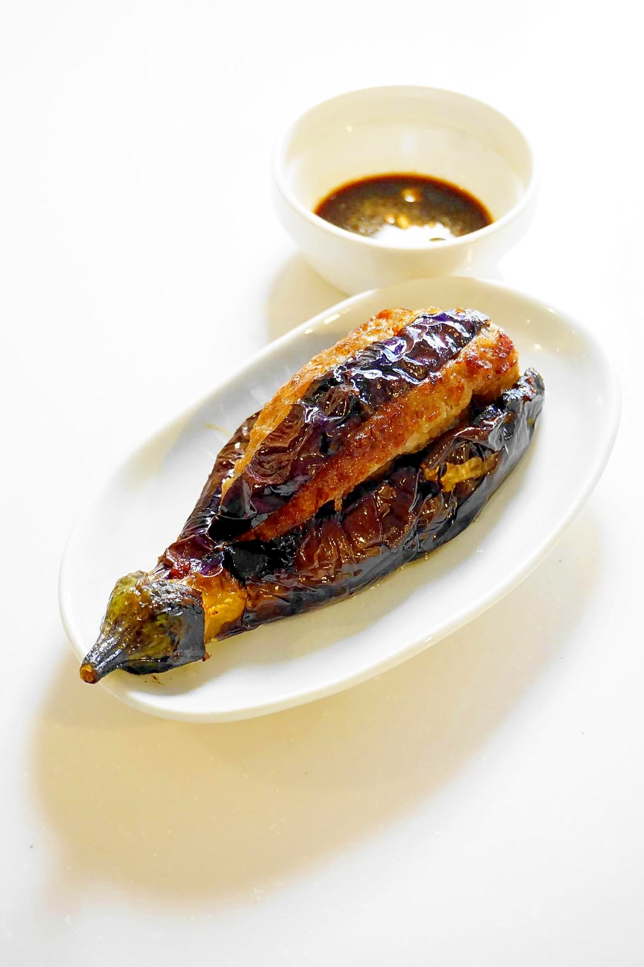 茄子を丸ごと食べ尽くす!ナスの肉詰め揚げ焼き