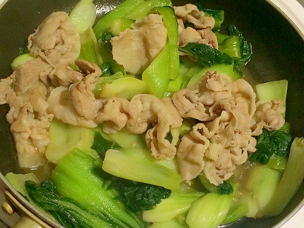 チンゲン菜と豚肉の炒め物