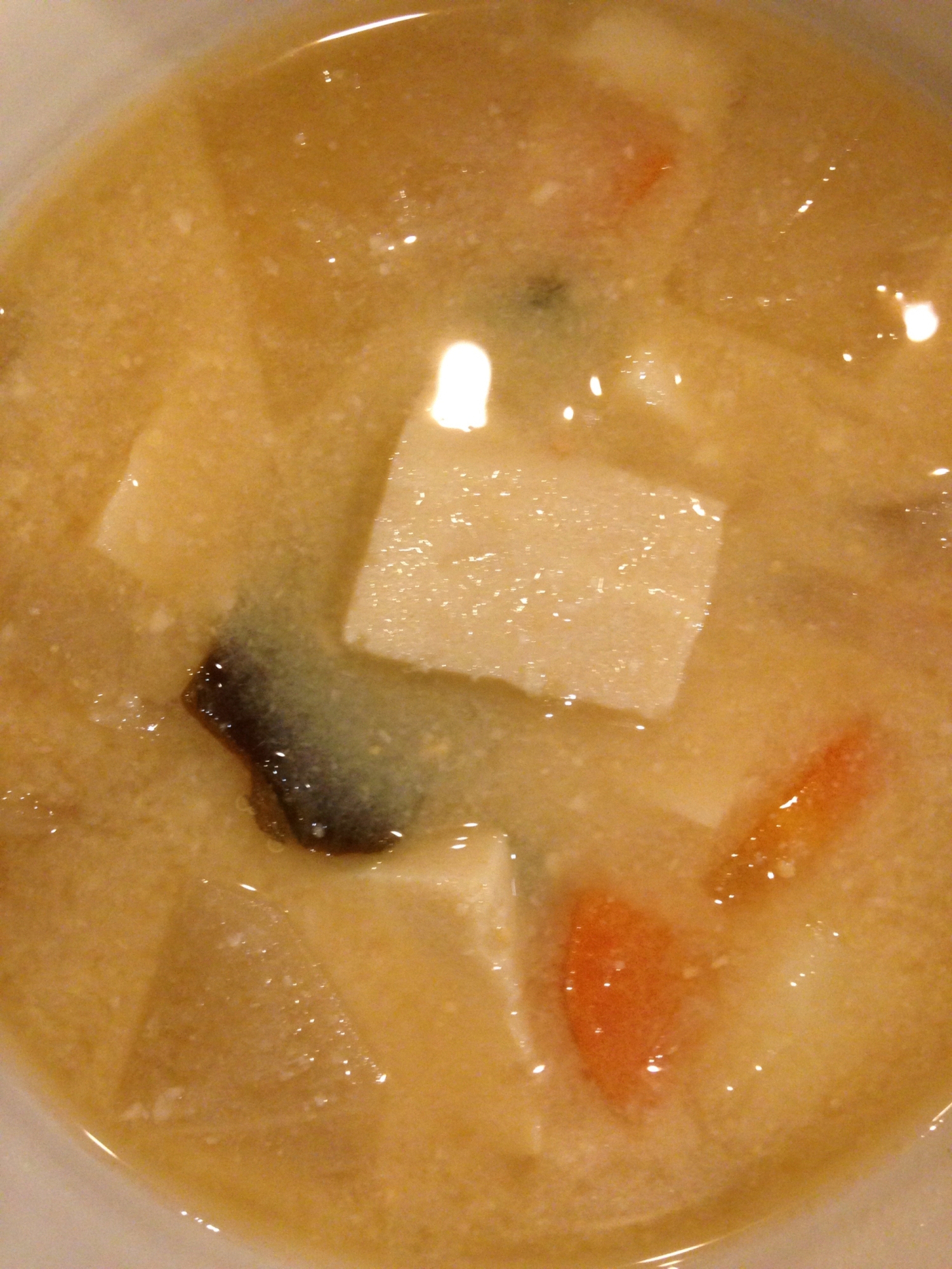 高野豆腐と大根と人参と昆布の粕汁