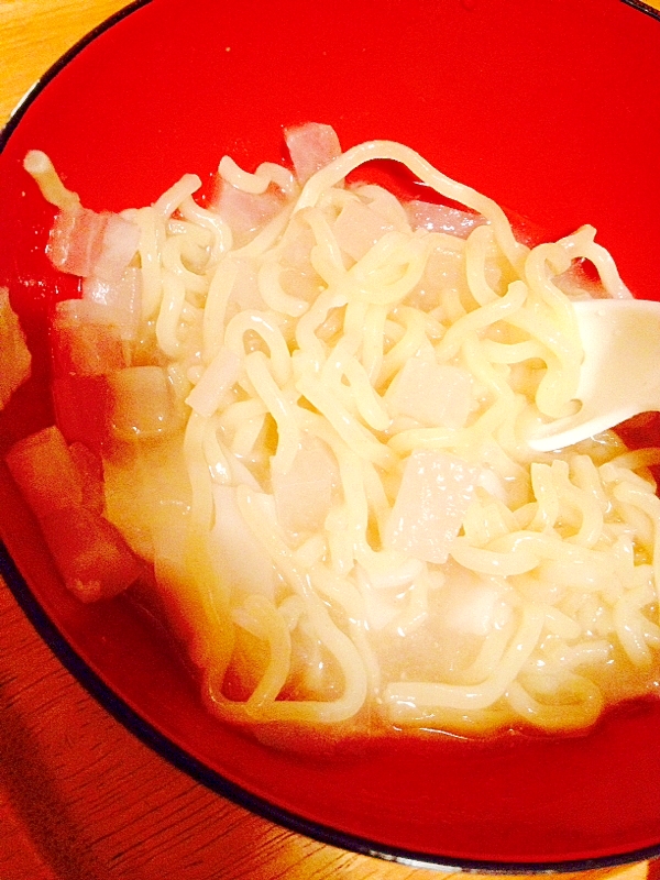 幼児食☆大根と餃子の皮入りのラーメン