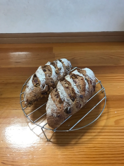 トーストしてクリームチーズつけて食べたら最高でした。