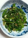 余ったインスタント麺の粉de空芯菜炒め