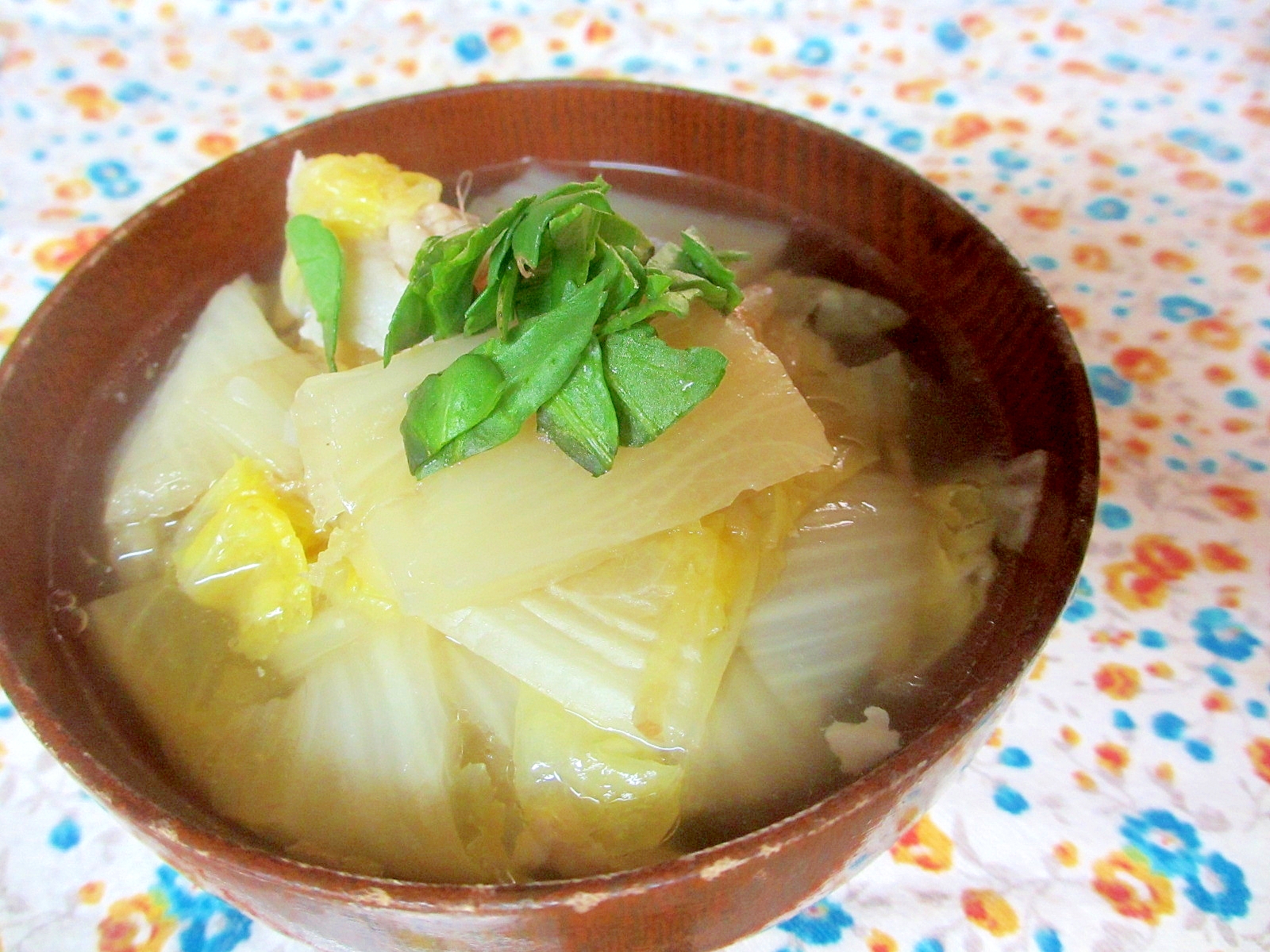 白菜と豚肉の和風生姜スープ