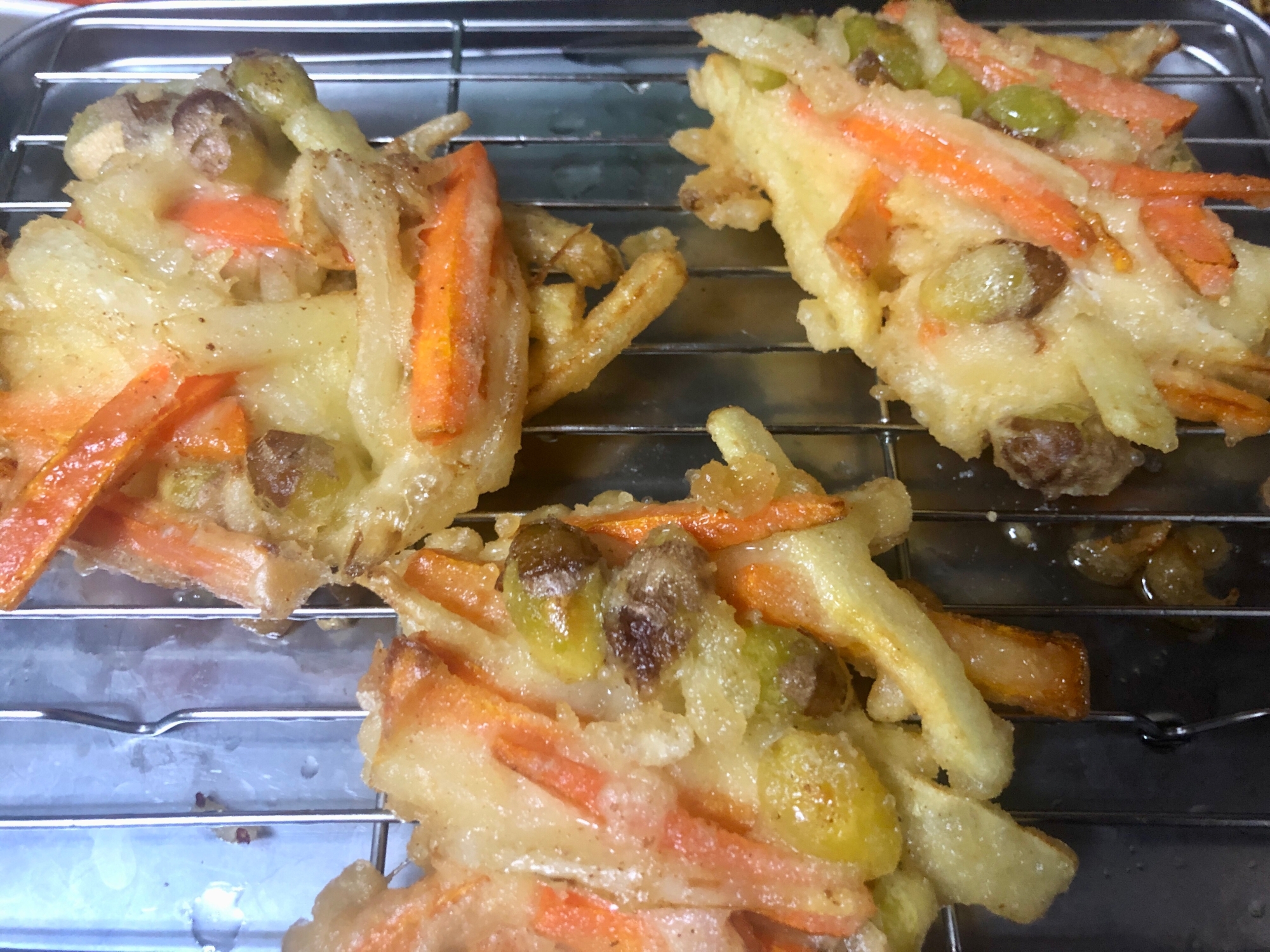 新玉ねぎと銀杏&ゴボウのかき揚げ