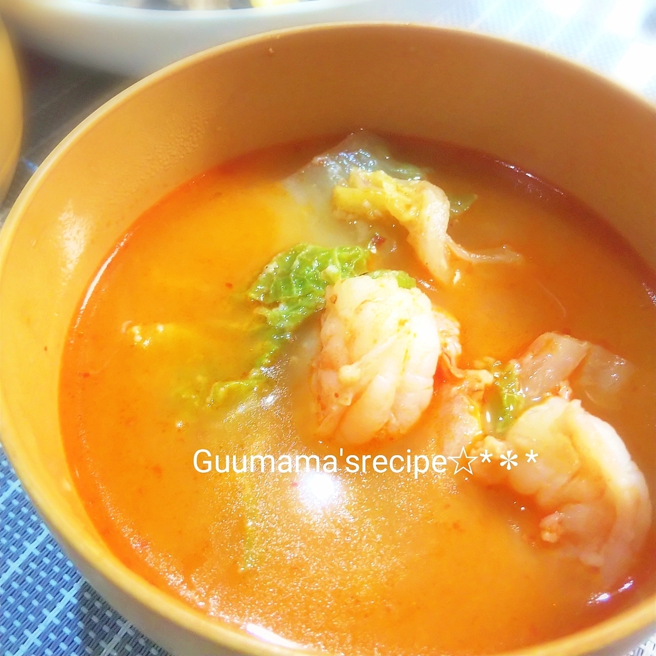 旨みがすごい♡海老と白菜のピリ辛チーズスープ