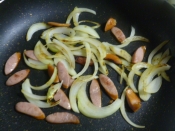 子供が喜ぶ 玉ねぎとウインナーのマヨケチャ炒め レシピ 作り方 By みずたまsweet 楽天レシピ