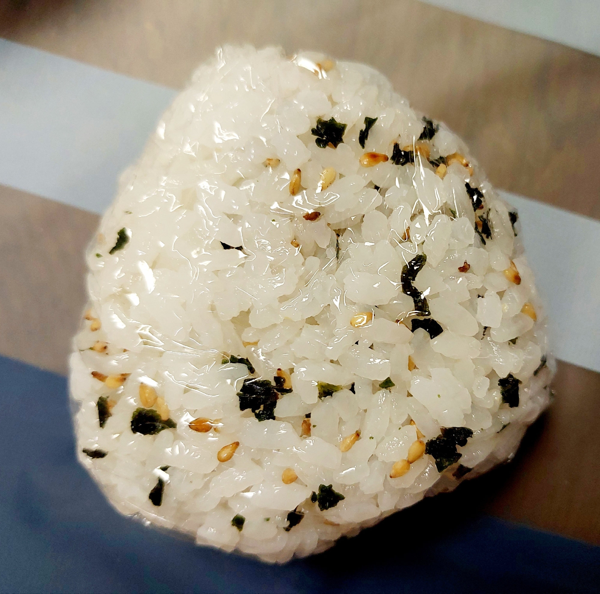 ワカメおにぎり