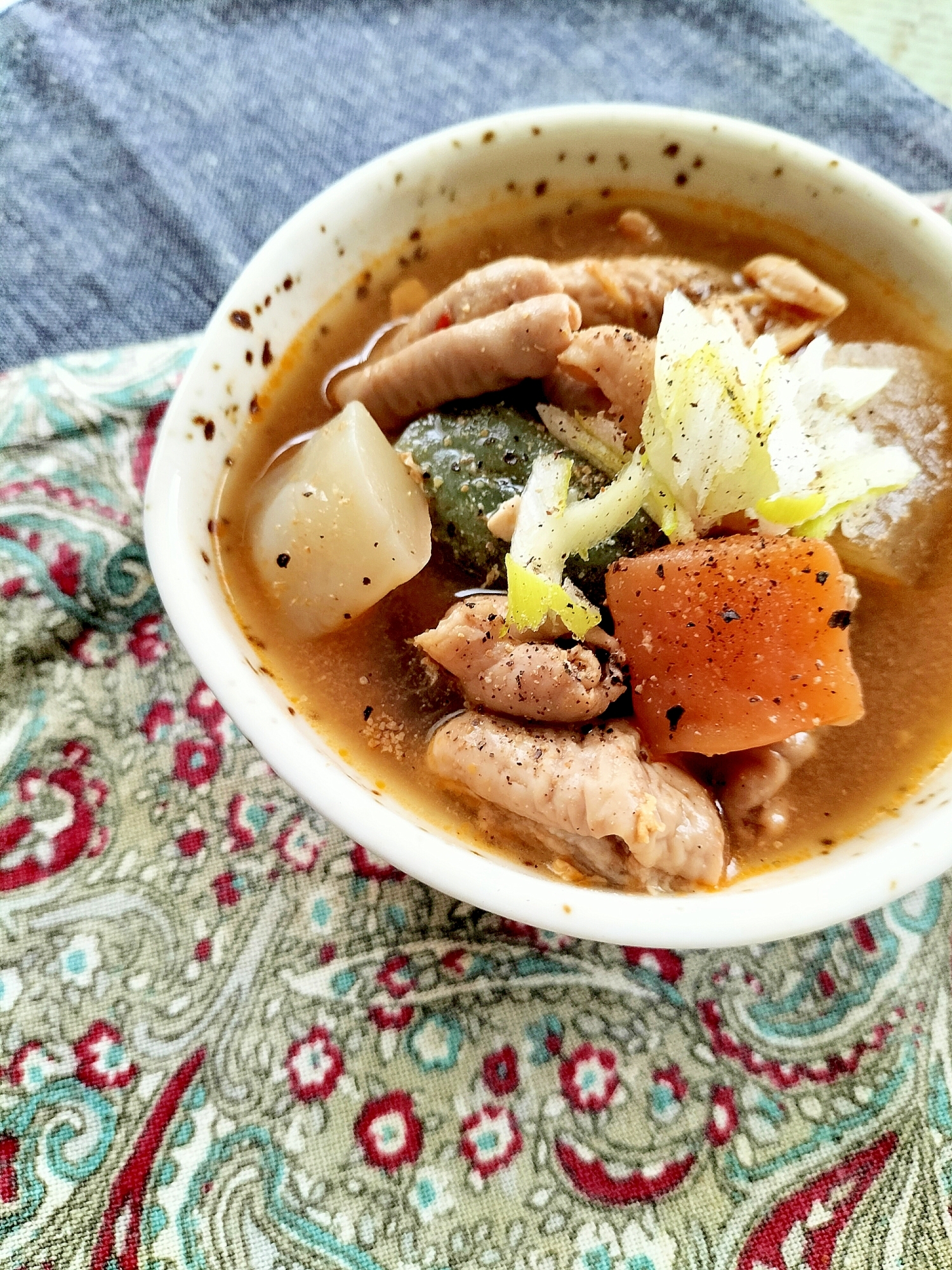 残ったキムチ鍋のスープ活用♩キムチ鍋スープもつ煮