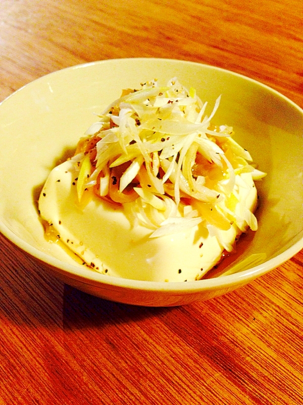 温奴でも冷奴でも!中華風ネギザーサイのせ豆腐