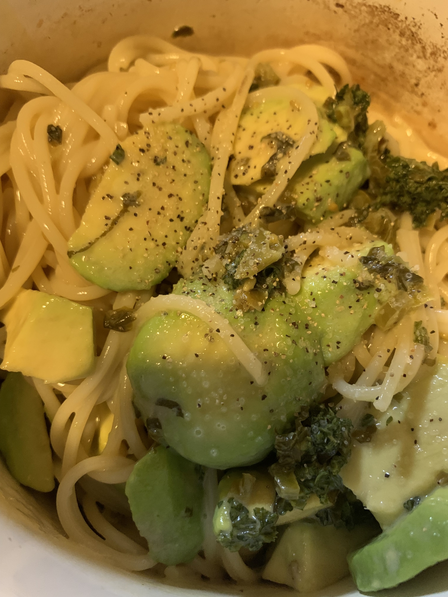 アボガドと高菜の豆乳クリームパスタ