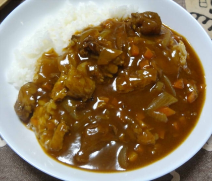 煮込むほどおいしい♡牛すじカレー