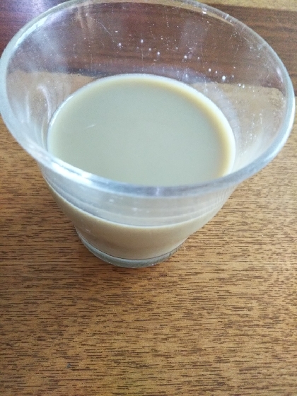 プーアール茶葉入りバナナ抹茶豆乳