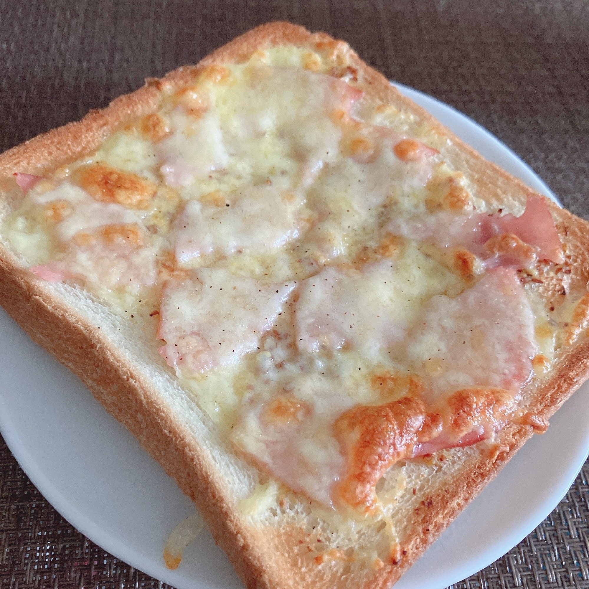 ハムマスタードチーズトースト