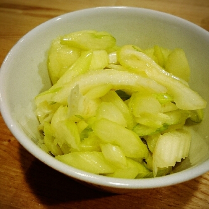 簡単に出来て、セロリがさっぱり美味しかったです☆