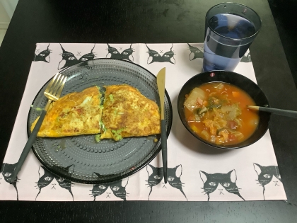 冷凍のアボガドと少し古くなった卵使用しましたが、とても美味しく作れました。
トマトもミニトマトではなく普通のトマトだったのですが、問題なかったです。