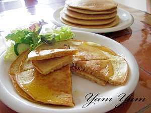 日曜の朝のホールウィート パンケーキ